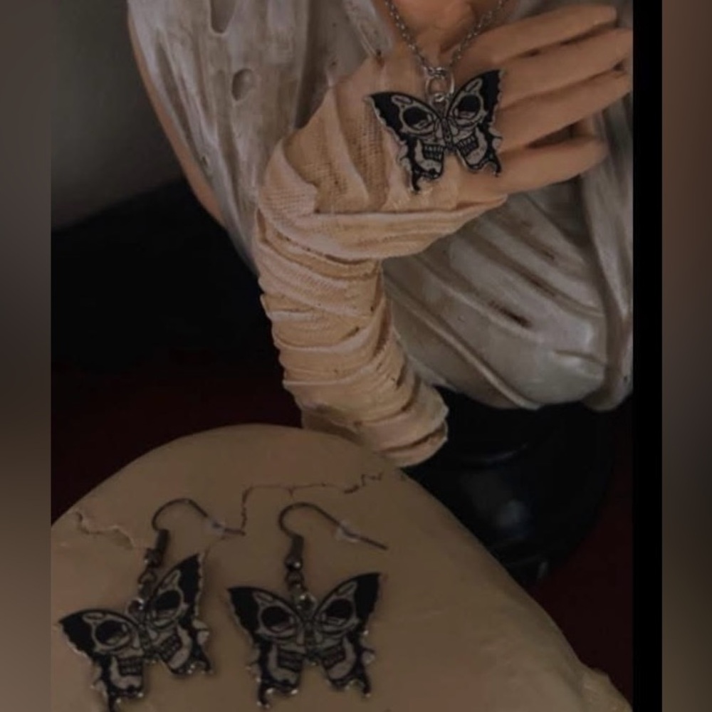 Elegant Black and Silver Butterfly Jewelry Set